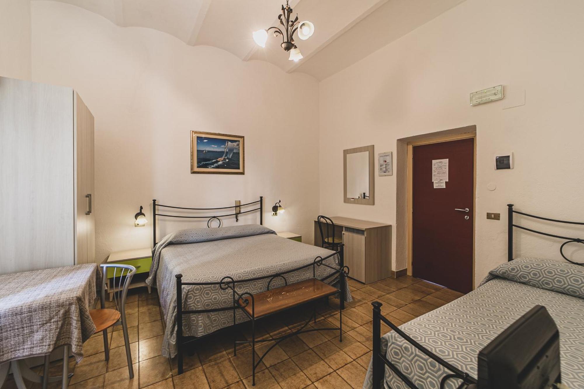Hotel Alfiero Porto Santo Stefano  Pokój zdjęcie